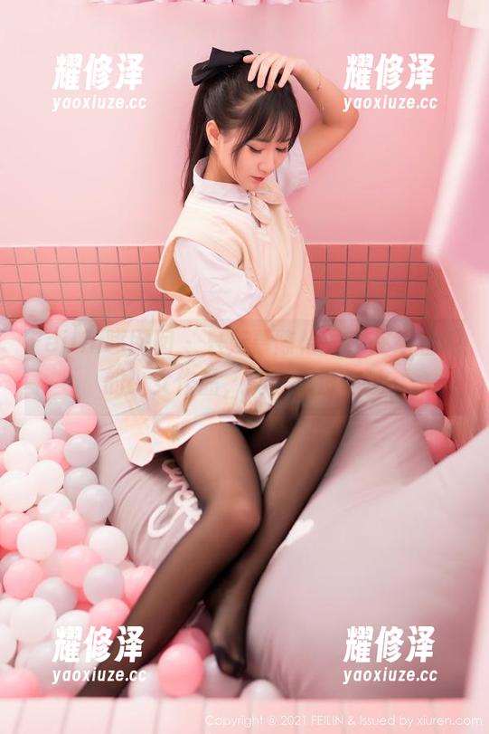 Feilin嗲囡囡 - 只羡慕陈怡曼，在线看她的少女作品，别说你没想过