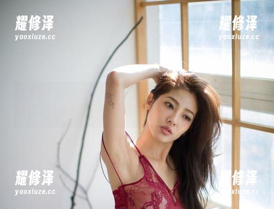 观看G.su(全智秀)的“LEEHEEEXPRESS”合集，感觉自己被美照们围追堵截，这种感觉好像个小迷妹…