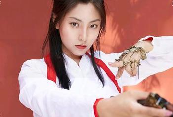 MiiTao蜜桃社 – E杯奶茶的新尝试：第二套图集，值得分享吗？