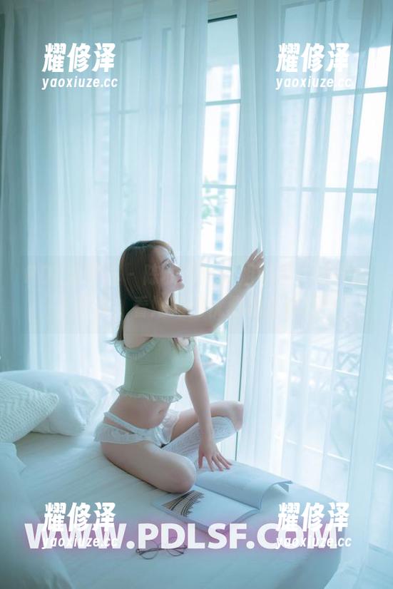 PDL潘多拉 - 陈雅漫：学姐图集，翻开这本写真，看她如何优雅地打瞌睡！