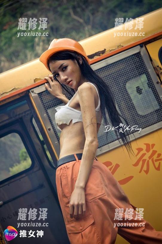 QingDouKe青豆客 - 小九Vin的护士写真集，成熟女孩的职场故事分享