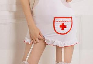UGirls尤果网 – 清新脱俗，旗袍写真里展现的于梓馨，中了我的偶像滤镜。