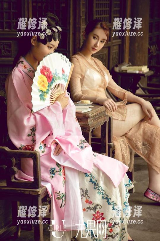 UGirls尤果网 - 白熙萌浴室照片里这水花，真能冲走烦恼。原图来给你们解压。