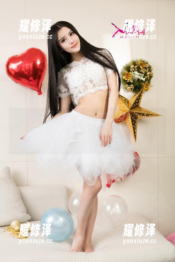 UGirls尤果网 - 陈雅漫的私房照也太会营造气氛了吧，这圣诞让我都想响应号召搞点装饰。
