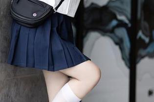 XIAOYU语画界 – 看到唐宁宁的空姐私房照，只想感叹这气质，松松垮垮的舒服，不愧是从高空回来的人！
