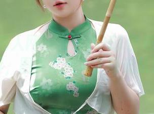 Xiuren秀人网 – 当MODEL伊若穿上白衬衫，图库就变成了时光机！