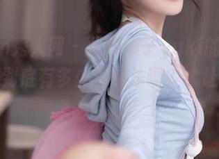 Xiuren秀人网 – 优琪琪子yuki的礼服合集，这到底有多少种穿法啊？太让人困惑了。