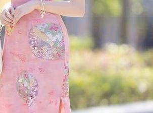 Xiuren秀人网 – 姗姗就打奥特曼的美丽与裸足，高清图里的每个细节都让我浮想联翩。