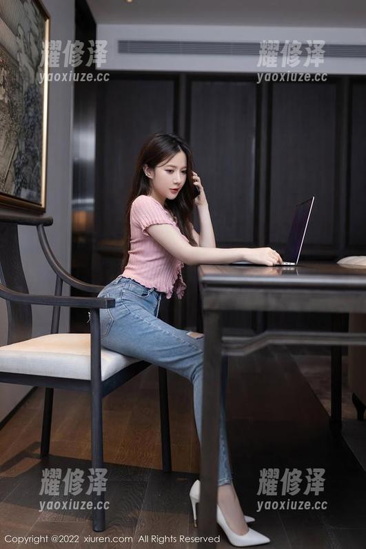 Xiuren秀人网 - 小蛮妖_honey校园VLOG原图，最新更新，快看她的“日常假装努力”！