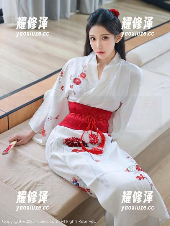 Xiuren秀人网-林乐一 Xiuren秀人网 - 图册里的林乐一,天台上的那一缕风,是我想说的话吗?