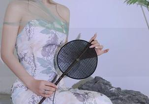 Xiuren秀人网 – 少女这么可爱，私语baby图片分享也是不错的选择呢