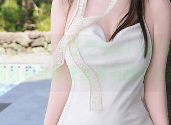 Xiuren秀人网 – 芝芝Booty的写真分享：束胸内衣与那双丝袜美腿的无奈配搭