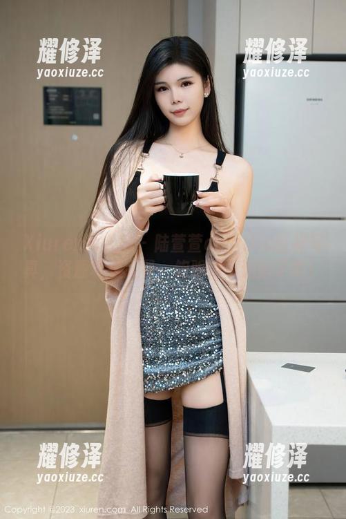 Xiuren秀人网 - 陆萱萱cecillia红裙写真，资源真是大餐，饱眼福不饱肚子哟！