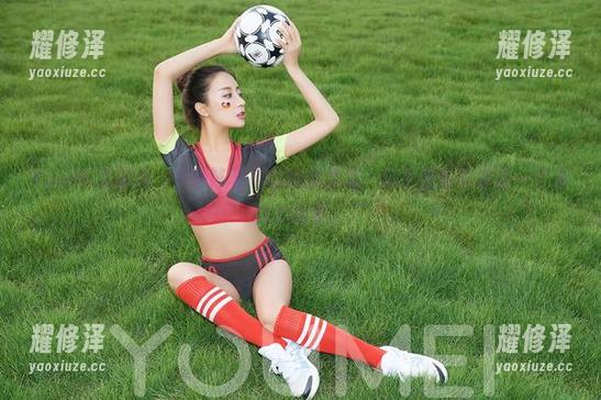 YouMi尤蜜荟 - H杯陈若初的网袜作品，似乎在偷偷讲述一个未完的故事。