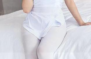 YouMi尤蜜荟 – 最新写真：当“合法萝莉”也变成了我的贴心女友，呃，这种感觉…怎么说呢？