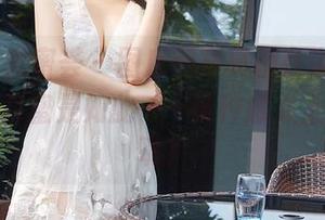 YouMi尤蜜荟 – 图库和写真都在说，抖娘利世的甜蜜是如此……某种意义上的甜蜜呢？