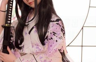 一小央泽的图片让女仆鸢冒出了一堆折纸来，哪位勇士来解？