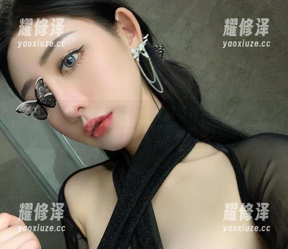 微密圈 - 不爱笑的赛琳的礼服写真集：不想说...但这衣服可能是我今晚的梦！