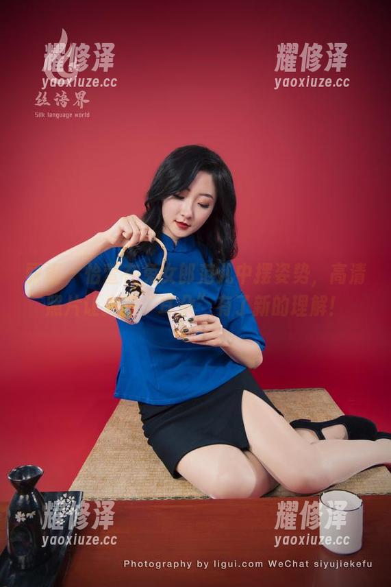 丽柜 - 怡萱在兔女郎范儿中摆姿势，高清照片让人对“耳朵”有了新的理解！