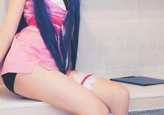 心中安静的女王：五更百鬼的cos作品，每个小细节都能让我浮想联翩