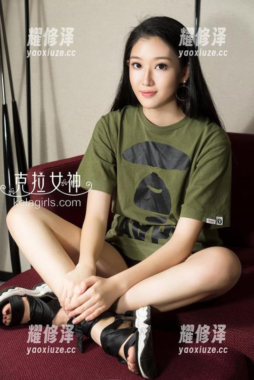 克拉女神 - 一组钟淇的女仆私拍，灵动与梦幻的结合