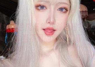 曾想过女仆也能与镜头对视吗？啾小妍带你看不同的壁纸风景