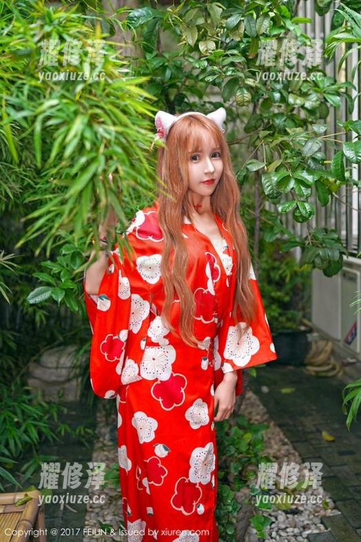 嗲囡囡 - 王婉悠Queen短裙写真，高清展现出了一种轻松感，但我却愣住了…因为那种随意的优雅！