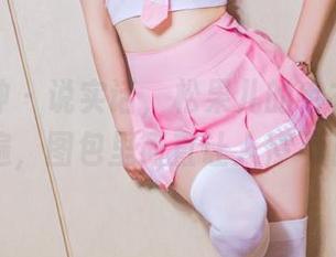 头条女神 – 说实话，松果儿的毛衣私拍我看了三遍，图包里简直让人停不下来了！