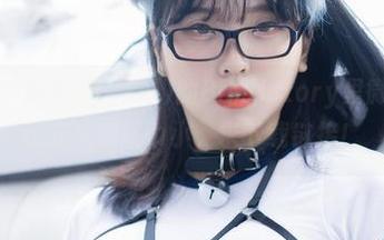 怎么可能？宋哈娜(송하나)的Bimilstory里微型比基尼比我家的浴巾小，求下载链接！