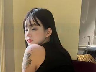 微密圈 – 小优优子的肉丝在线，图集中那些千变万化的姿态让人暗暗咕哝
