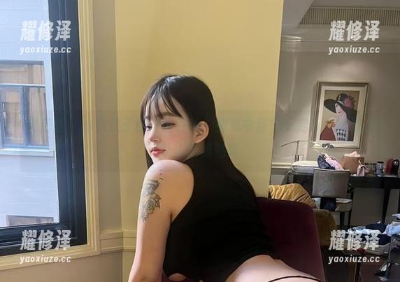 微密圈 - 小优优子的肉丝在线，图集中那些千变万化的姿态让人暗暗咕哝