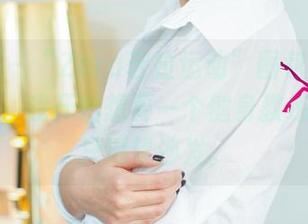 尤果网 – “Zora若拉运动”图包：看她的状态，我开始想要一个健身教练，但我只渴望沙发。