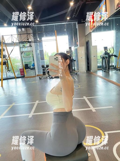 微密圈 - 听说这是一场左公子666的写真现场？快来下载，数不清的嘉宾都在等着你！