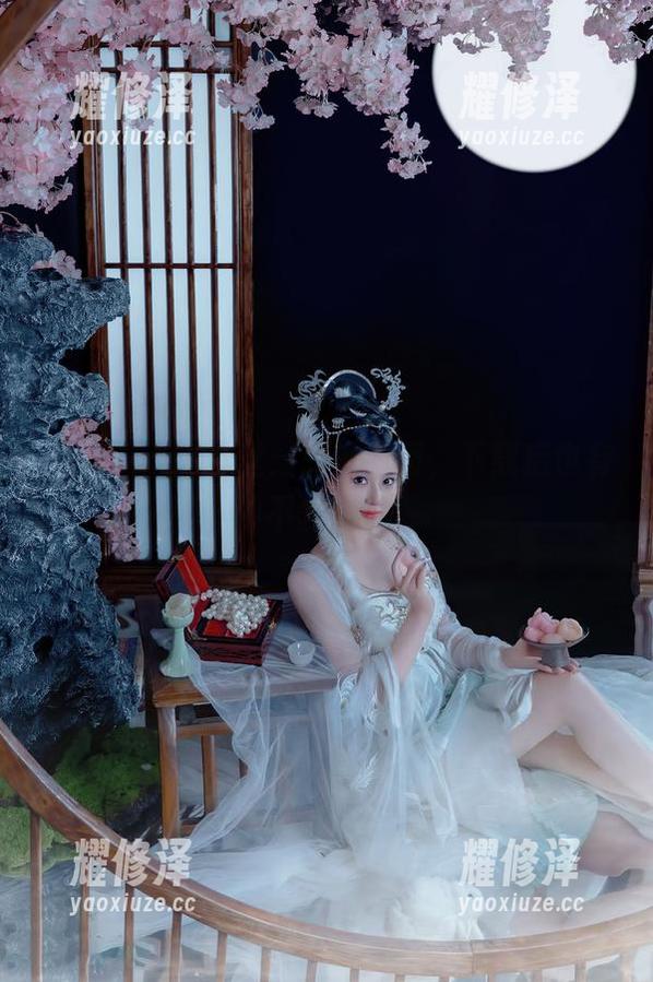 年年Nnian 年年Nnian白丝:高清画面,下载后也有种不舍的美感
