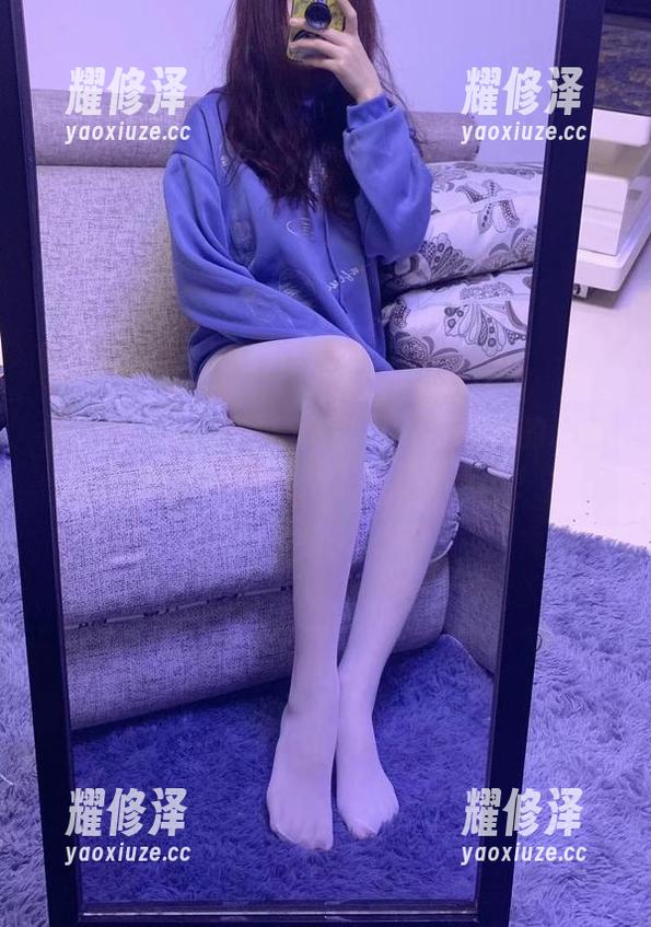 微密圈 - 这组图片真是温柔得让我的心都要化了，提袜少女真是个天才！