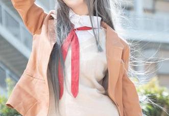 白裙下的无筝ryou，她的cos分享可能会让你双眼迷离
