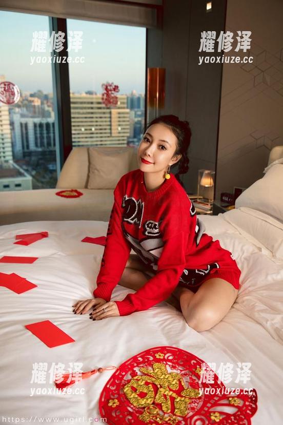 微密圈 - 果儿Victoria怼拍福利到手，免费图集速来取！