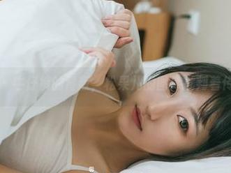 果团网 – 牛仔裤的背叛，松果儿的图库批判着传统审美