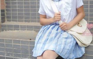 梦丝女神 – 魏婷婷居家图集：三天没洗头也能美，毕竟气场决定一切嘛！