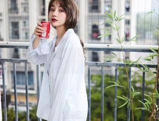 疯狂cos照片：私房里的洛丽塔大哥和他的搞怪姿态