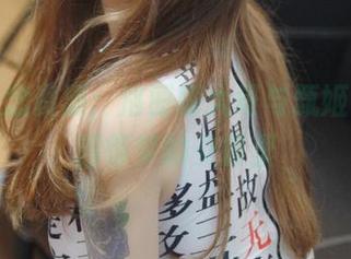 最新悬念资源：洛丽塔大哥与甄姬，在游园惊梦的交错里