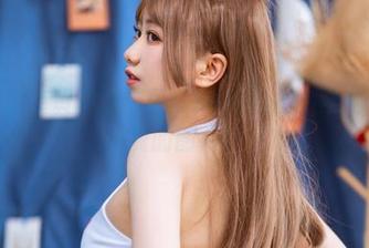 可以随意点赞的渡边早季Saki自拍：全是完全免费的图片！