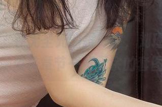爱尤物 – 在无圣光的投影中，刘瑾希的瑜伽姿势章节一览无余的套图