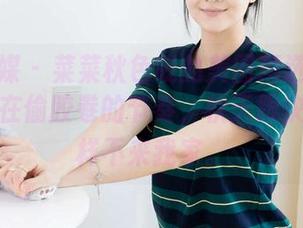 物恋传媒 – 菜菜秋色晚的美图精选：每一张都是在偷胶卷的节奏，秋天跟快递员一样不来我家。