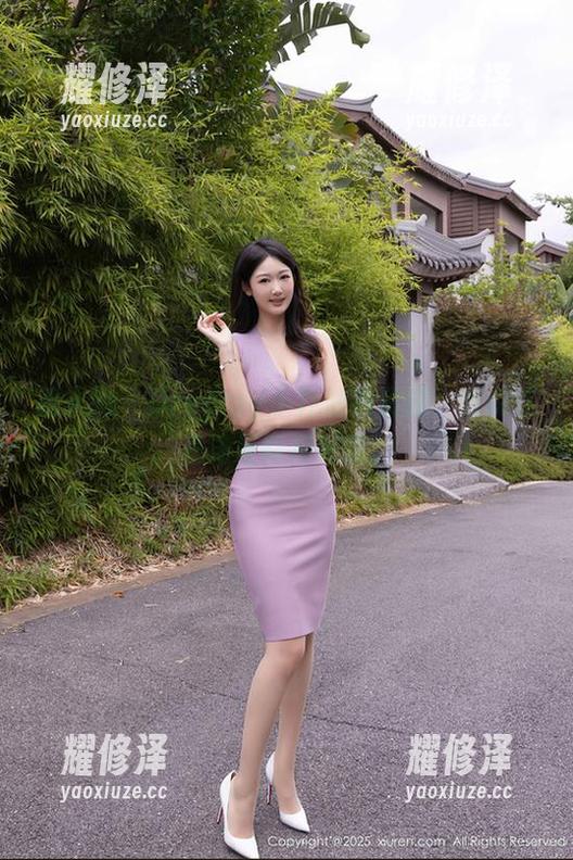 秀人网 - Dreamy小乔油亮资源，听说这光泽度能反光哦。