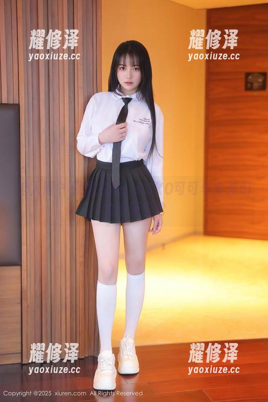 秀人网-KOKO可可 秀人网 - 原图放送:KOKO可可与女孩们的清新日常