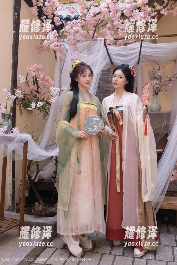 秀人网 - 七七kiko的户外套图分享，细节之美不禁让我想永远停在这一刻