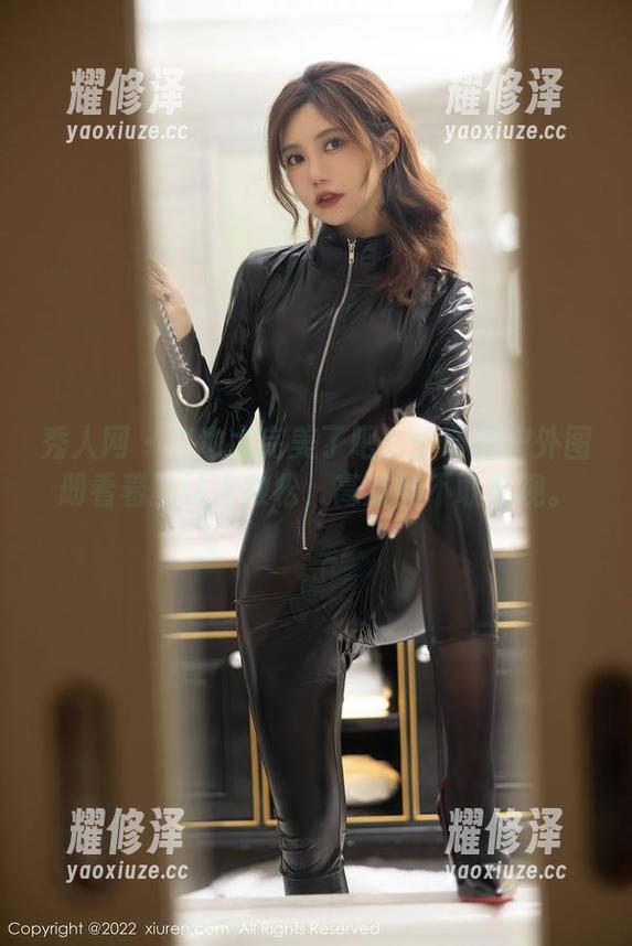 秀人网 - 这也太完美了吧？伊诺的户外图册看着就让人放松，高清到不敢直视。