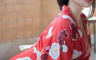 秀人网 – 图集中没有一点圣光，娜比的女神气场依然强大。