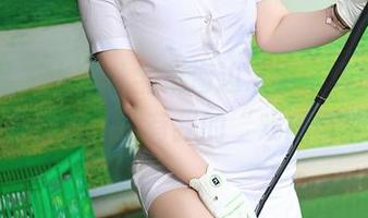 秀人网 – 小探戈全新海边系列，作品集里不只有日落，还有我的“戏精时刻”！